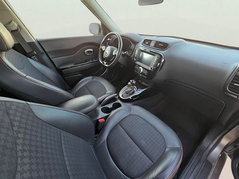 Used 2018 Kia Soul ! FWD image 49