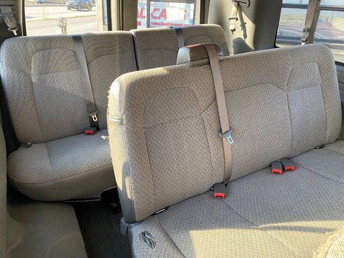 Used 2020 GMC Savana 3500 LT w/ LT Preferred Equipment Group image 22