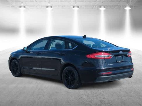 Used 2020 Ford Fusion SE FWD image 6