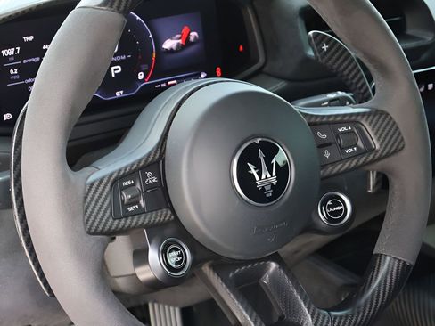 Used 2022 Maserati MC20 Coupe RWD image 18
