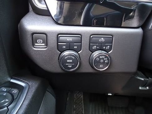 Used 2024 Chevrolet Silverado 1500 RST AWD/4WD image 18