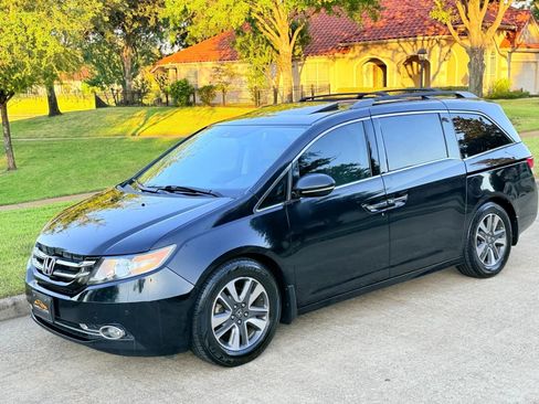 Used 2014 Honda Odyssey Touring Elite image 6