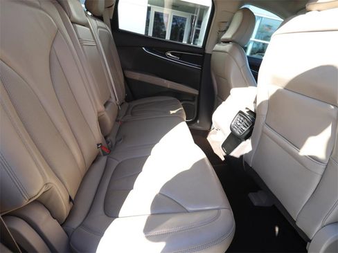 Used 2021 Lincoln Nautilus FWD w/ Equipment Group 101A image 22