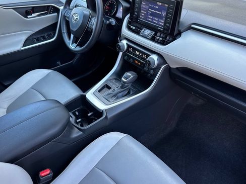 Used 2022 Toyota RAV4 XLE Premium FWD image 16