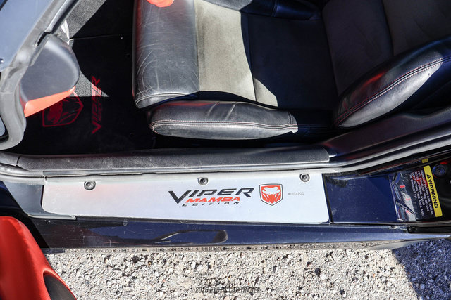 Used 2004 Dodge Viper SRT-10 RWD image 57