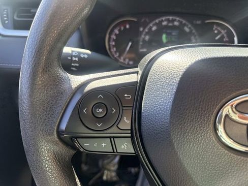 Used 2023 Toyota RAV4 XLE image 28