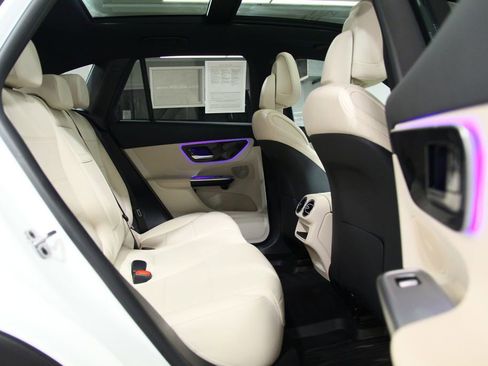 Certified 2025 Mercedes-Benz GLC 300 4MATIC image 26