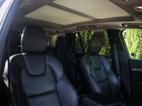 Used 2023 Volvo XC90 T8 Ultimate w/ Protection Package Premier image 32