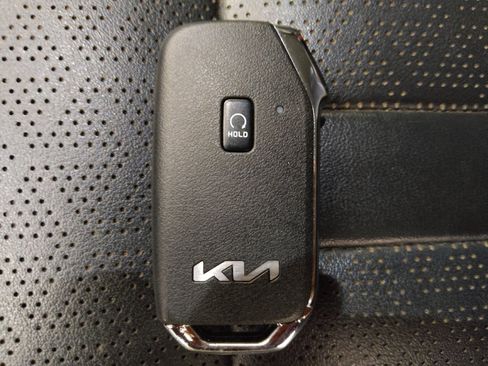 Used 2023 Kia Sorento S w/ Panoramic Sunroof Package image 32