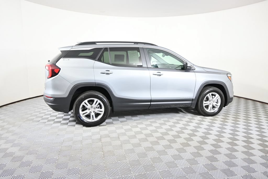 Used 2024 GMC Terrain SLE w/ Driver Convenience Package AWD/4WD image 7
