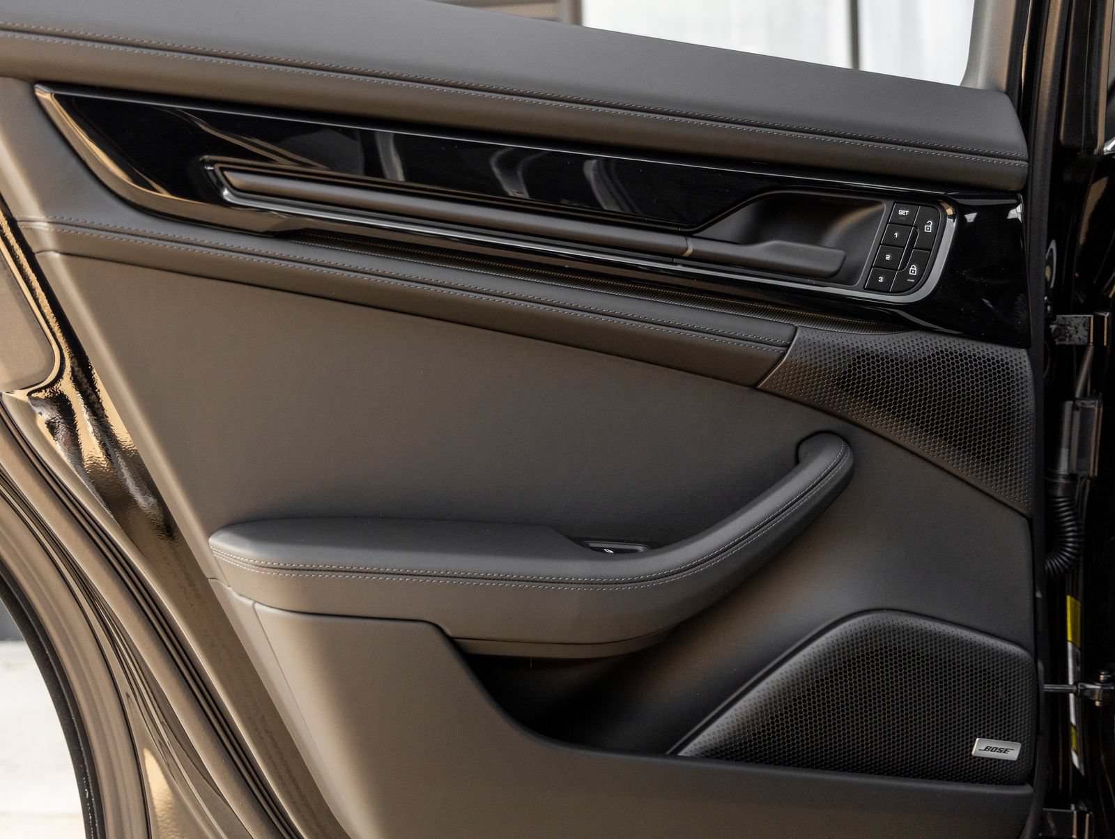 New 2026 Porsche Panamera 4 AWD/4WD image 32