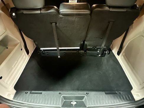 Used 2018 Dodge Grand Caravan SXT image 26