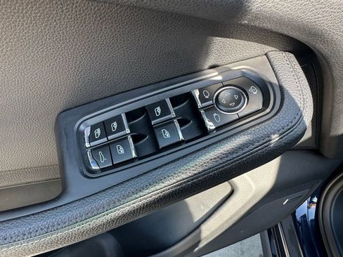 Used 2023 Porsche Macan S image 22