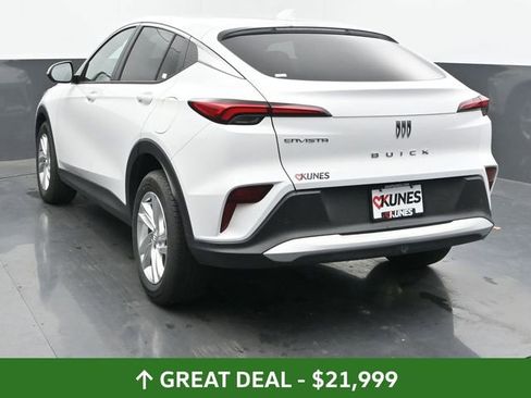 Used 2025 Buick Envista Preferred image 9