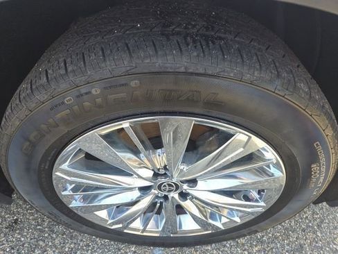 Used 2024 Toyota Grand Highlander Platinum image 9