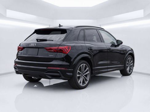 Certified 2022 Audi Q3 2.0T Premium w/ Black Optic Sport Package AWD/4WD image 4