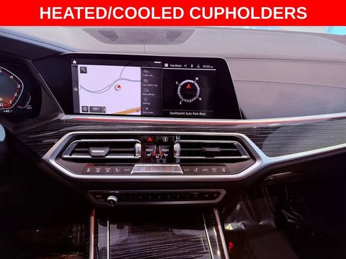 Used 2022 BMW X7 M50i image 16