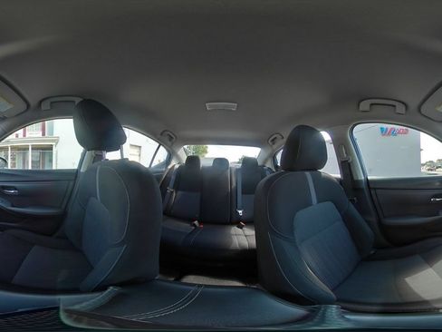 Used 2025 Nissan Sentra SV FWD image 40