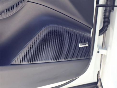 Used 2025 Porsche Macan Electric RWD image 14