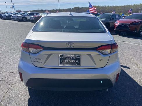 Used 2023 Toyota Corolla LE image 4