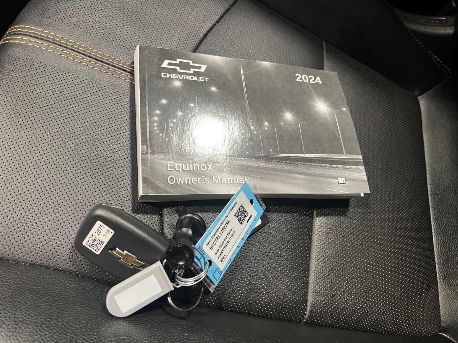 Used 2024 Chevrolet Equinox Premier AWD/4WD image 12