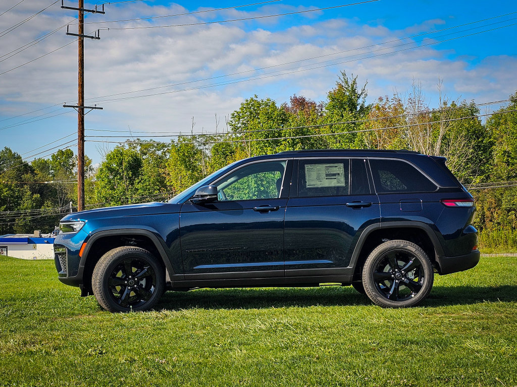 New 2027 Jeep Grand Cherokee Limited AWD/4WD image 6