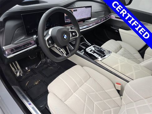 Used 2023 BMW 760i xDrive w/ Luxury Rear Seating Package image 10