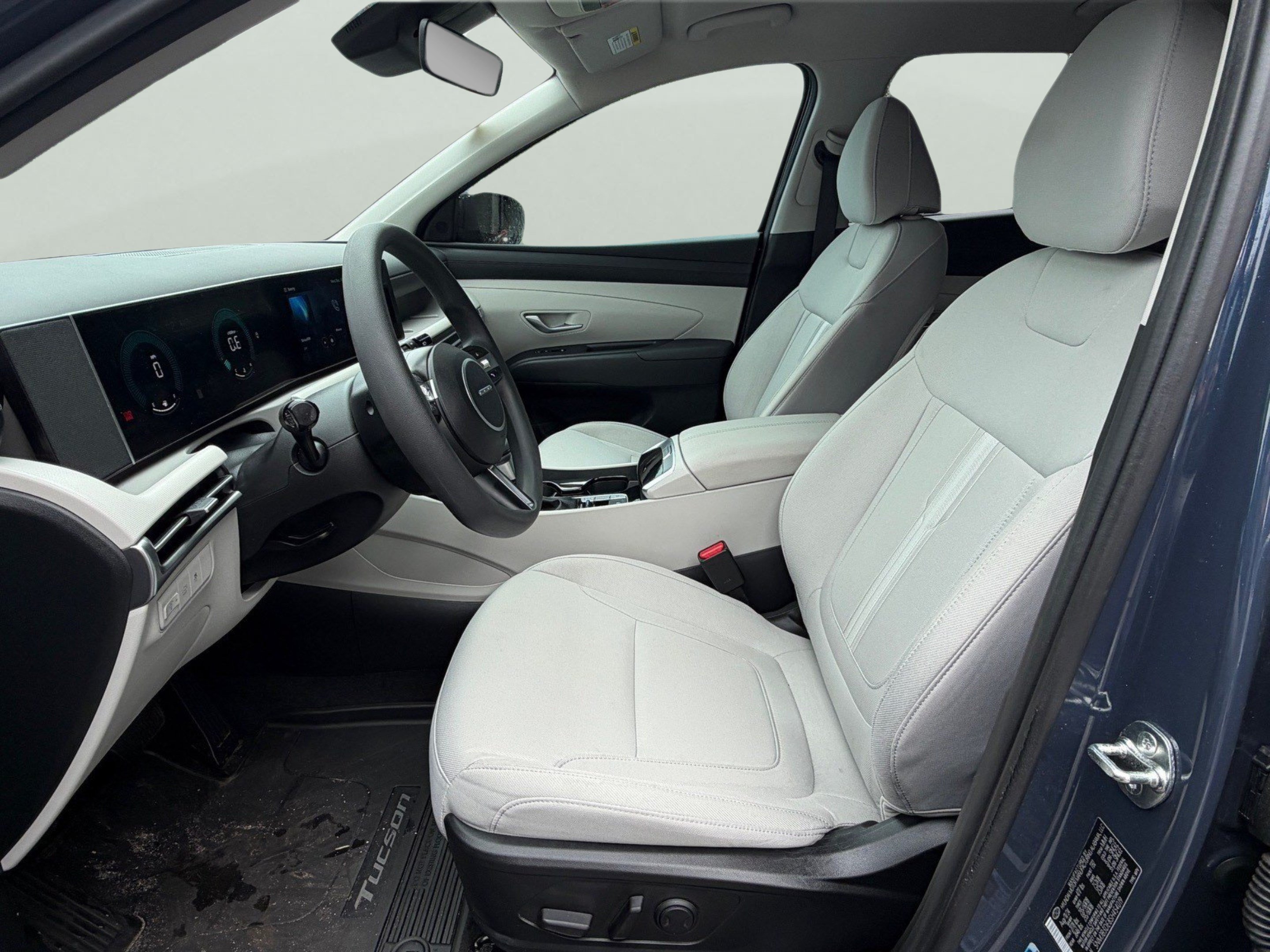 Used 2025 Hyundai Tucson SEL FWD image 23