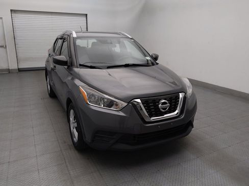 Used 2019 Nissan Kicks S FWD image 14