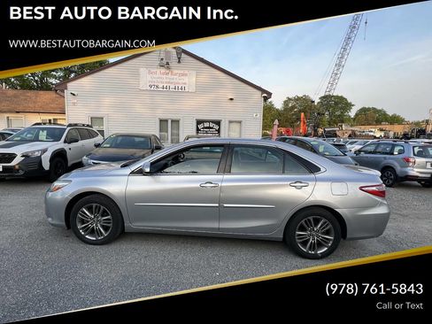 Used 2017 Toyota Camry SE image 1