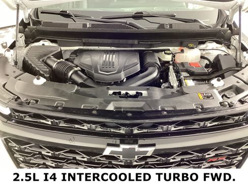 Used 2024 Chevrolet Traverse RS image 11