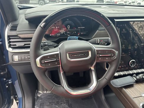 New 2026 GMC Acadia Denali Ultimate AWD/4WD image 11