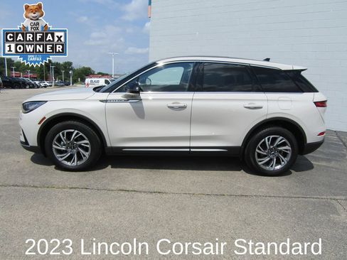 Used 2023 Lincoln Corsair AWD w/ Equipment Group 101A image 2
