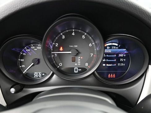 Certified 2026 Porsche Macan AWD/4WD image 19