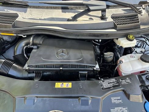 Used 2022 Mercedes-Benz Metris image 8