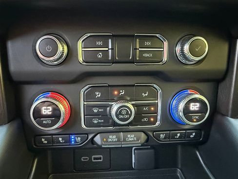 Used 2023 GMC Yukon AT4 w/ AT4 Premium Package AWD/4WD image 35