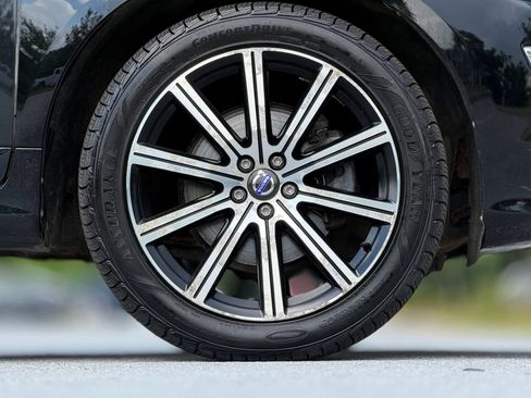 Used 2017 Volvo XC60 T6 Inscription w/ Climate Package AWD/4WD image 21