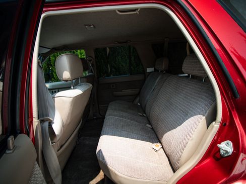 Used 1995 Toyota 4Runner SR5 AWD/4WD image 8
