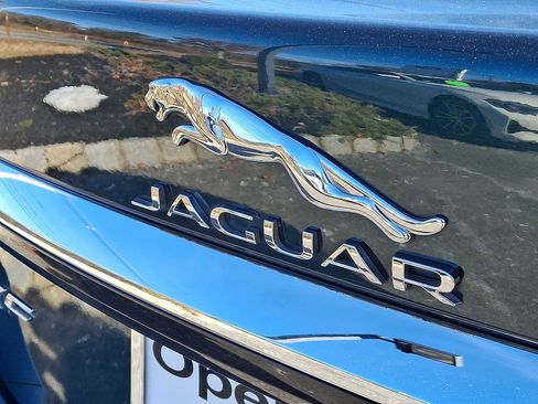 Used 2015 Jaguar XF Portfolio image 30