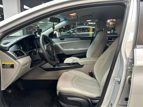 Used 2017 Hyundai Sonata SE FWD image 10