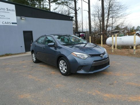Used 2015 Toyota Corolla L image 3
