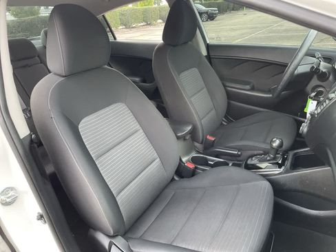 Used 2018 Kia Forte LX w/ LX Popular Package FWD image 14