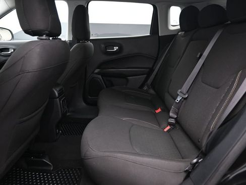 Used 2021 Jeep Compass Sport w/ Cold Weather Group FWD image 12