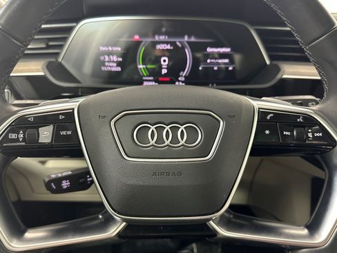 Used 2024 Audi Q8 e-tron Premium image 22