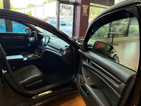 Used 2021 Honda Accord Sport image 26