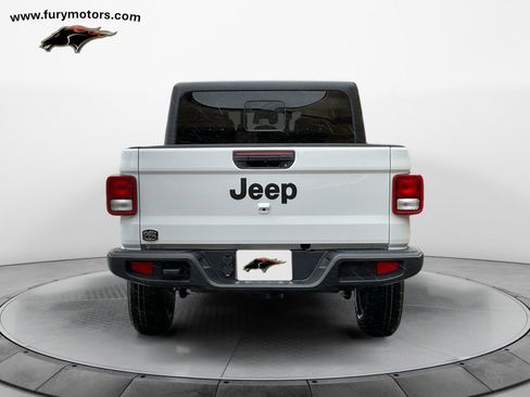 New 2026 Jeep Gladiator Sport AWD/4WD image 4