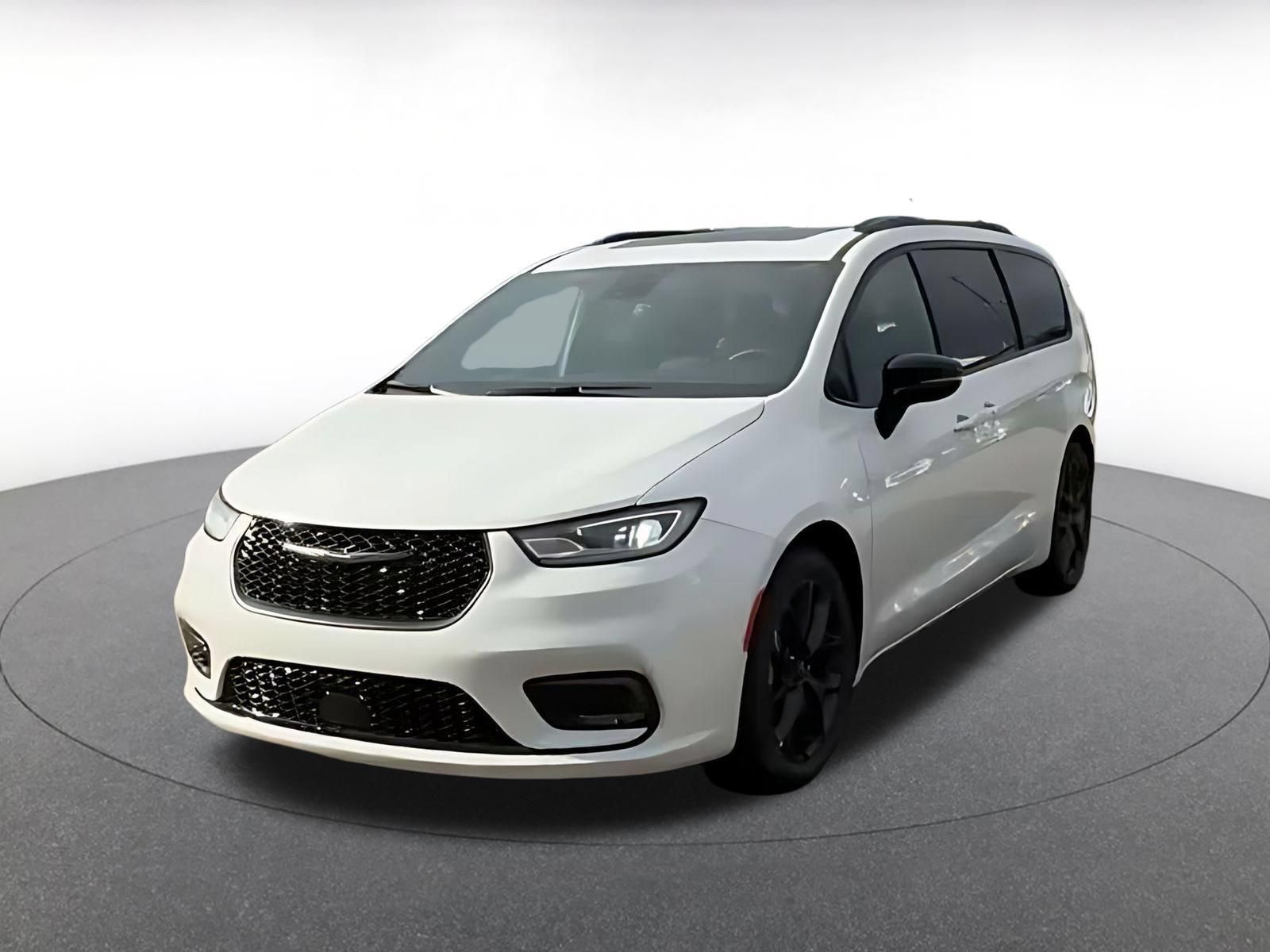Used 2025 Chrysler Pacifica Limited FWD image 6