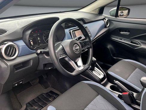Used 2025 Nissan Versa SV w/ Trunk Package FWD image 16