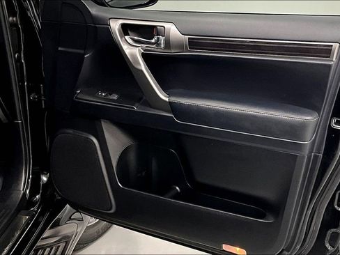 Used 2023 Lexus GX 460 Premium image 23