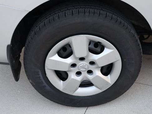 Used 2014 Nissan Rogue S image 29